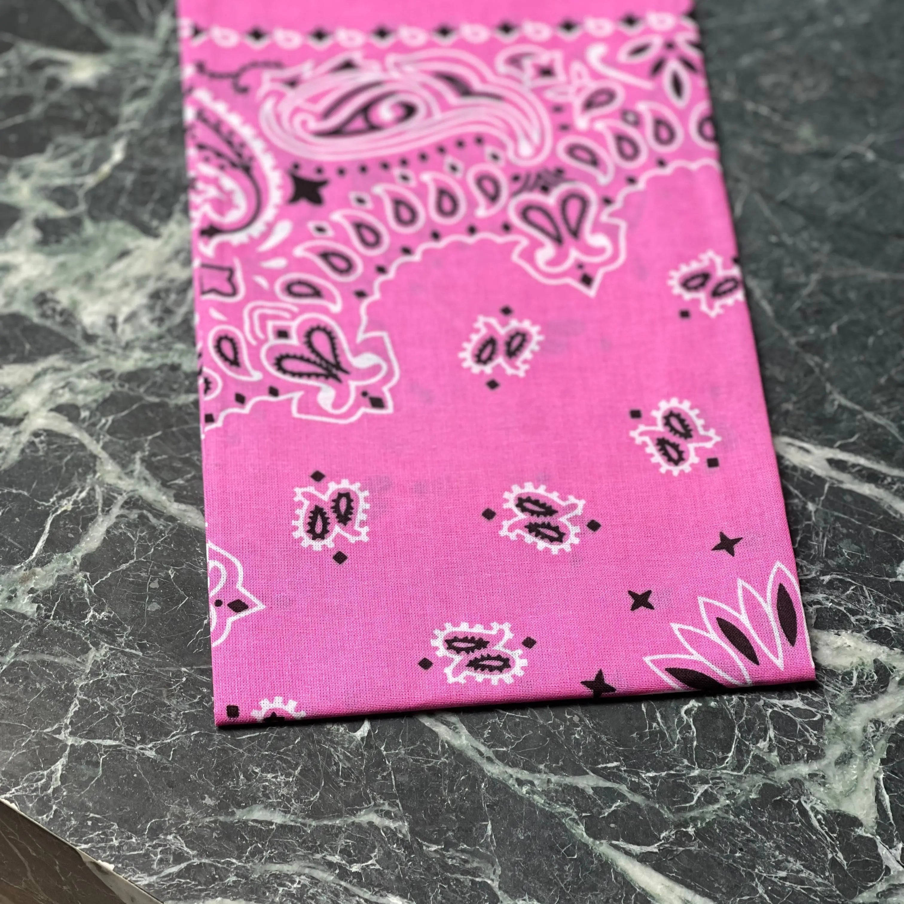 Bubble Gum Bandana met naam Charliejoness