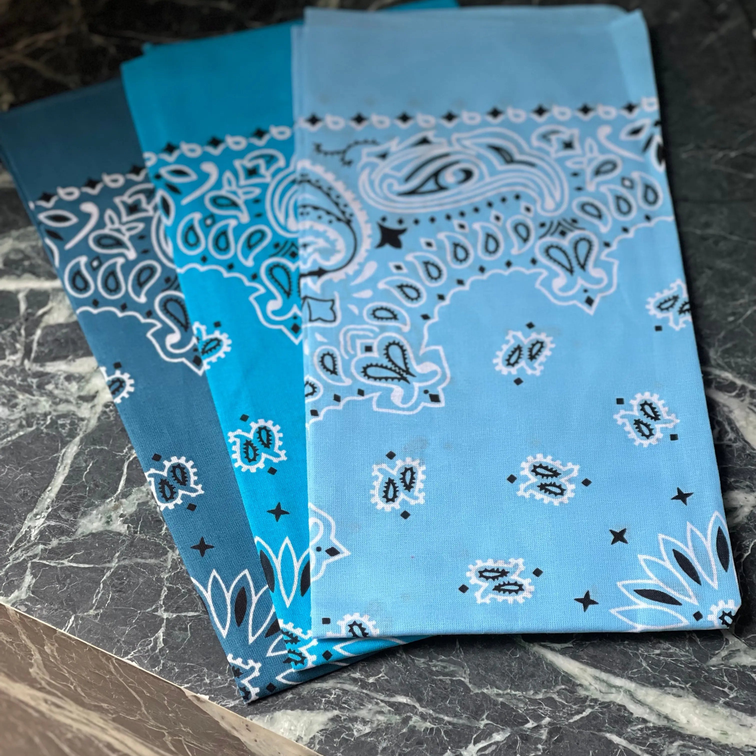 Indigo Bandana met naam Charliejoness